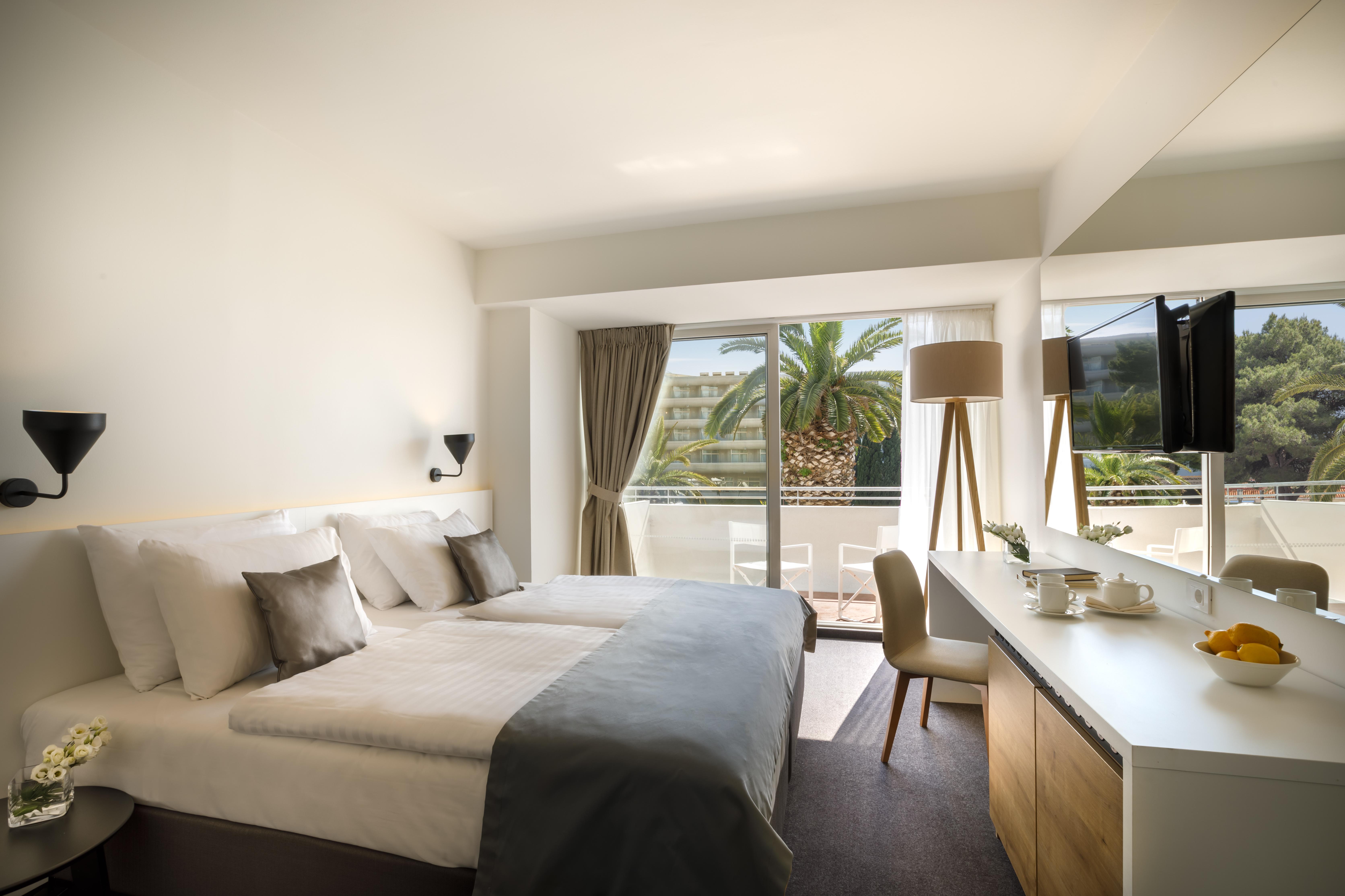 Remisens Albatros Hotell