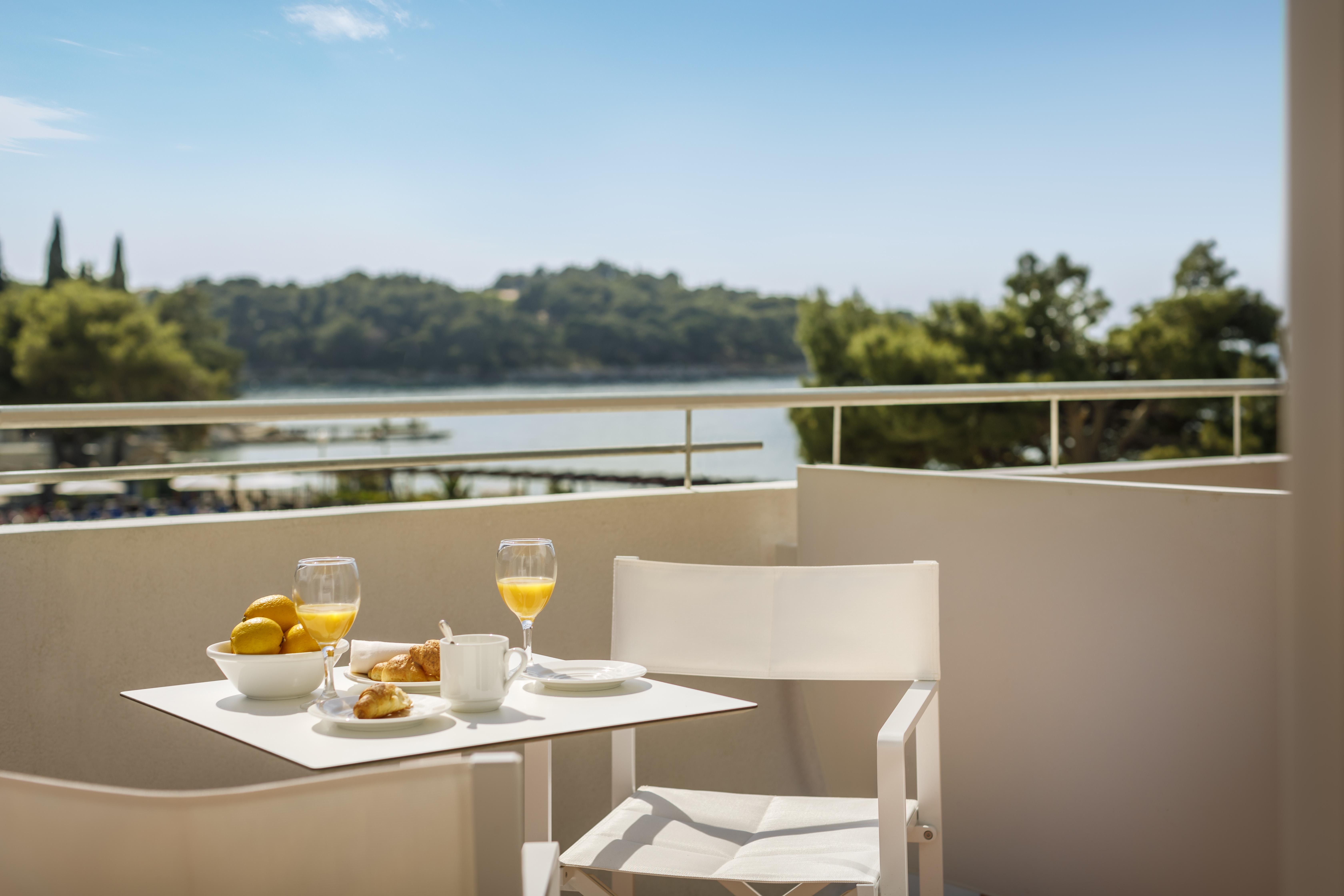 Remisens Albatros Hotell